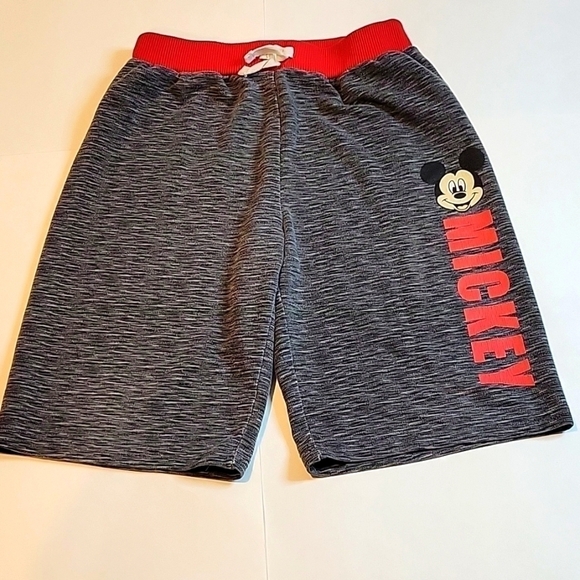 DISNEY Boys Shorts bundle Sz 6 & Sz 5 - Picture 2 of 8